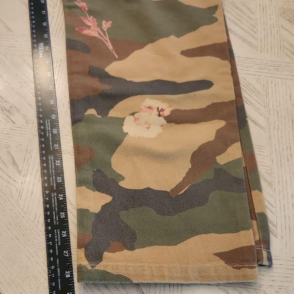 NEW Primitive Osaka Camo  Carpenter Pants - Embroidered Detailing Size 30x29 - Picture 6 of 8